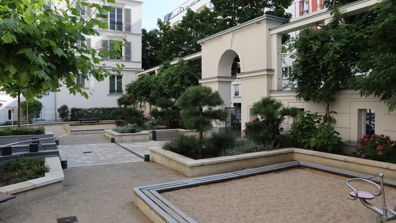 TOP Neuwertige 3-Zimmer-Wohnung mit Balkon und Einbauküche in Mitte, Berlin — photo 1